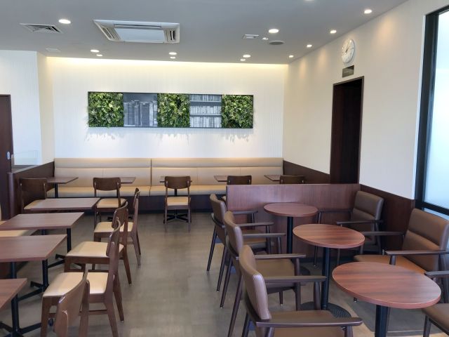 after①店内正面